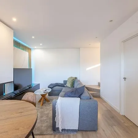 Renovated Townhouse Walk To And Golf Rdr417 *
